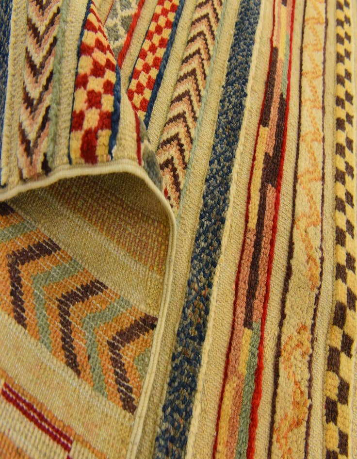 Detail image of  3' 9 x 5' 10  Hand Knotted Modern Ziegler Rug