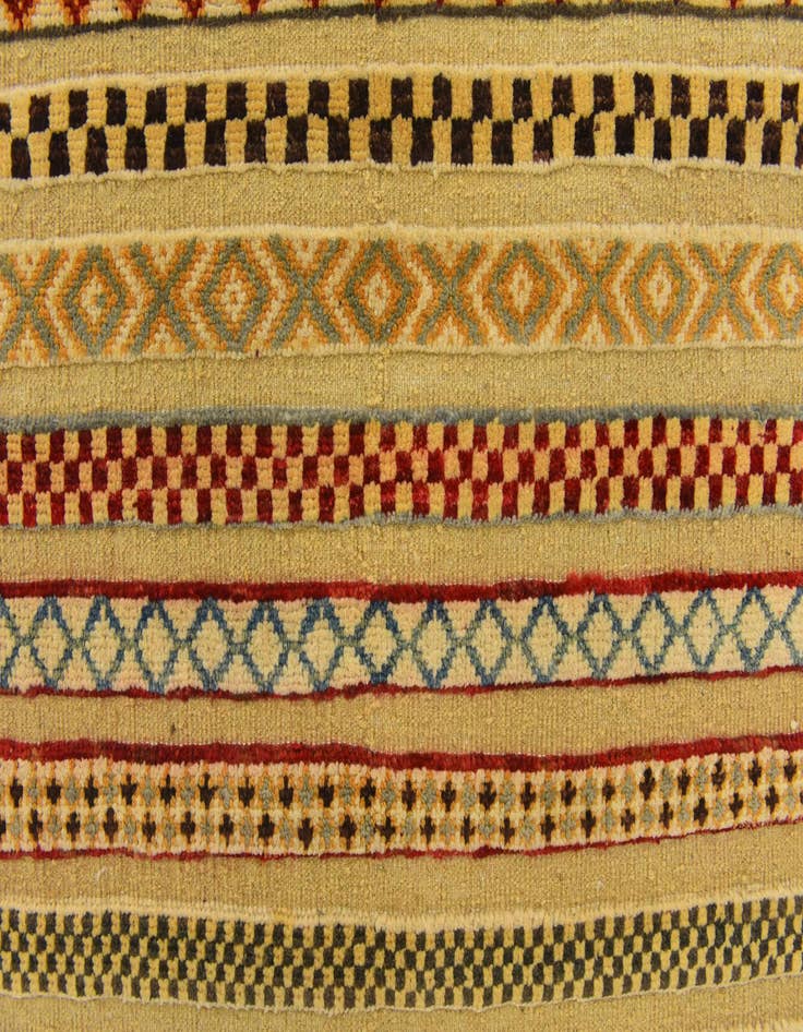 Detail image of  2' 8 x 4' 2  Hand Knotted Modern Ziegler Rug