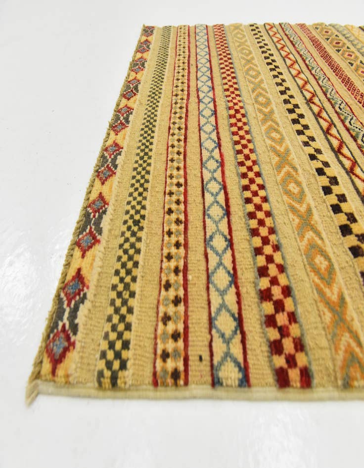 Detail image of  2' 8 x 4' 2  Hand Knotted Modern Ziegler Rug