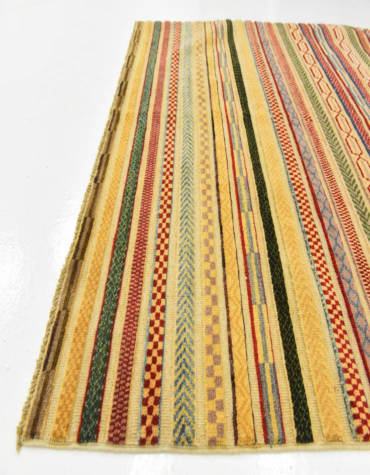 Detail image of  3' 11 x 5' 11  Hand Knotted Modern Ziegler Rug