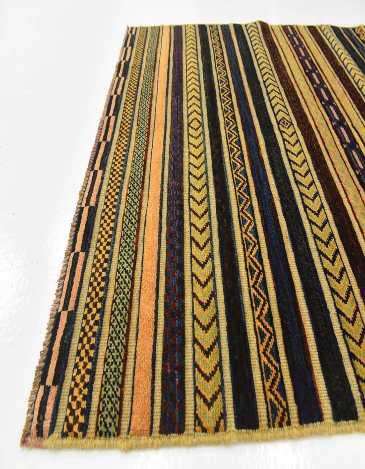 Detail image of  3' 3 x 4' 10  Hand Knotted Modern Ziegler Rug