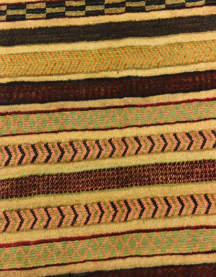 Detail image of  3' 4 x 4' 10  Hand Knotted Modern Ziegler Rug