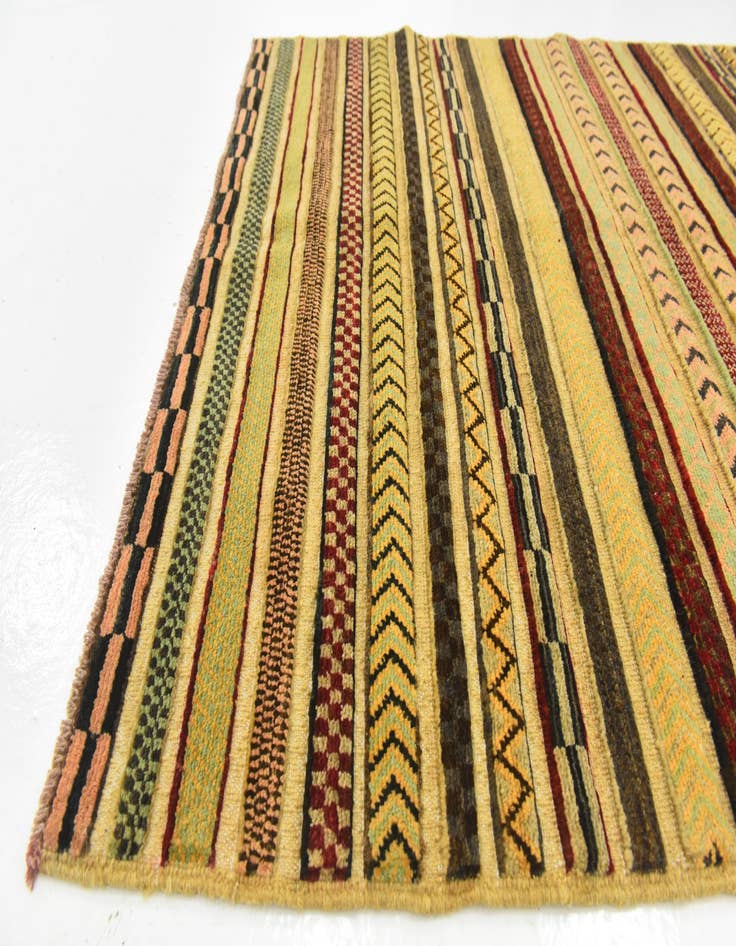 Detail image of  3' 4 x 4' 10  Hand Knotted Modern Ziegler Rug