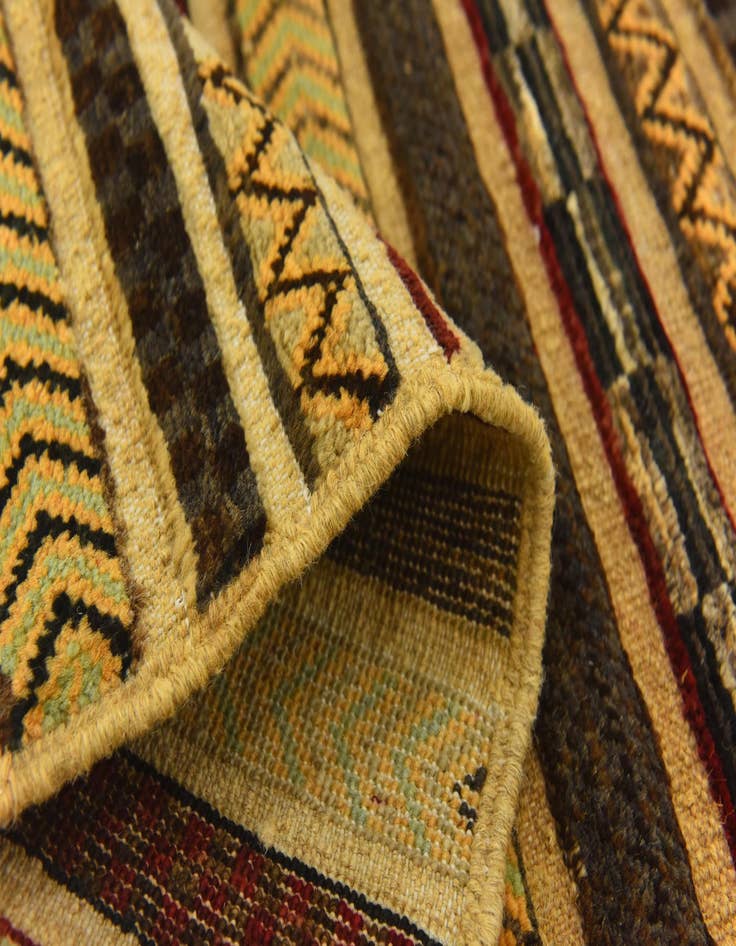 Detail image of  3' 4 x 4' 10  Hand Knotted Modern Ziegler Rug