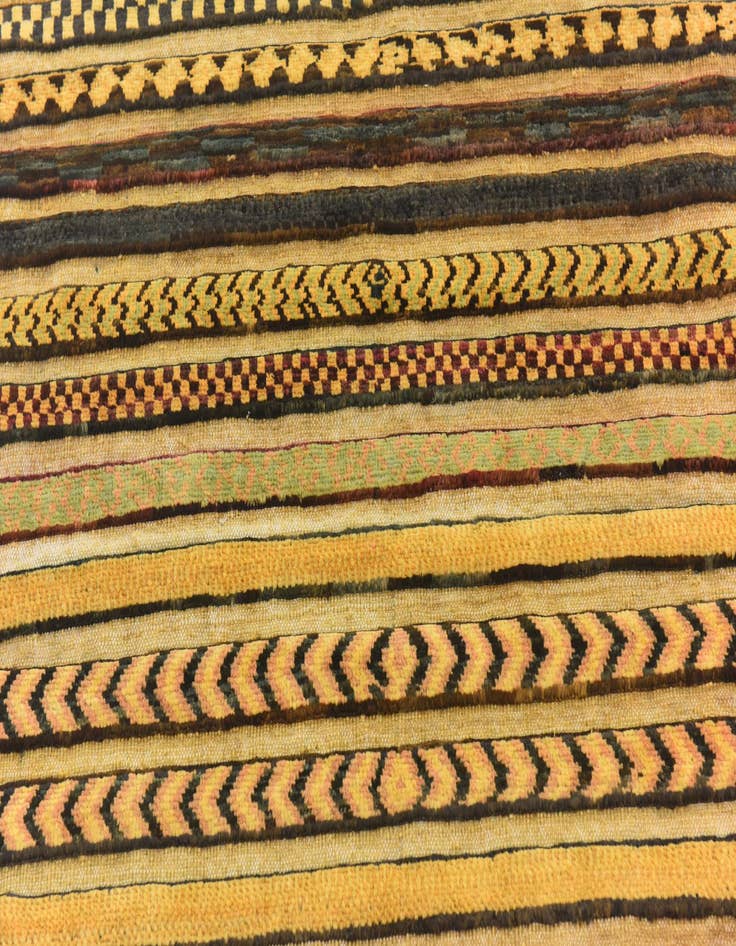 Detail image of  3' 3 x 4' 10  Hand Knotted Modern Ziegler Rug