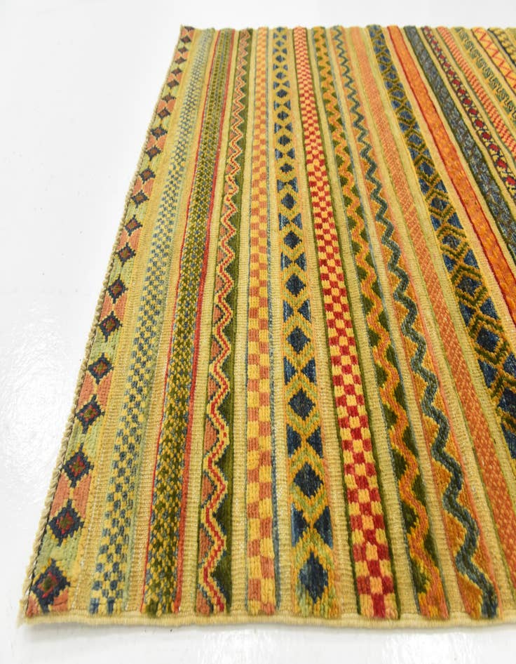 Detail image of  3' 3 x 5'  Hand Knotted Modern Ziegler Rug