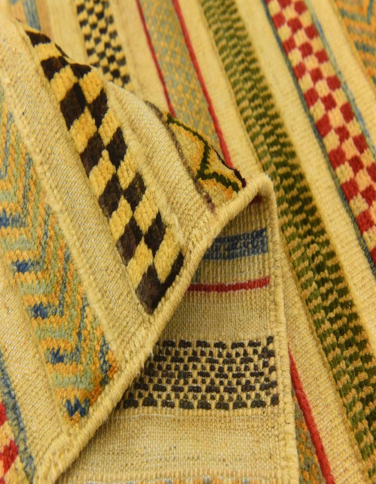 Detail image of  3' 2 x 5'  Hand Knotted Modern Ziegler Rug