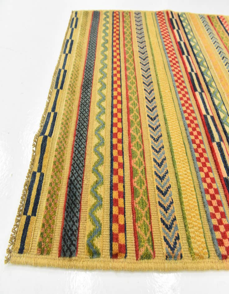 Detail image of  2' 8 x 4'  Hand Knotted Modern Ziegler Rug