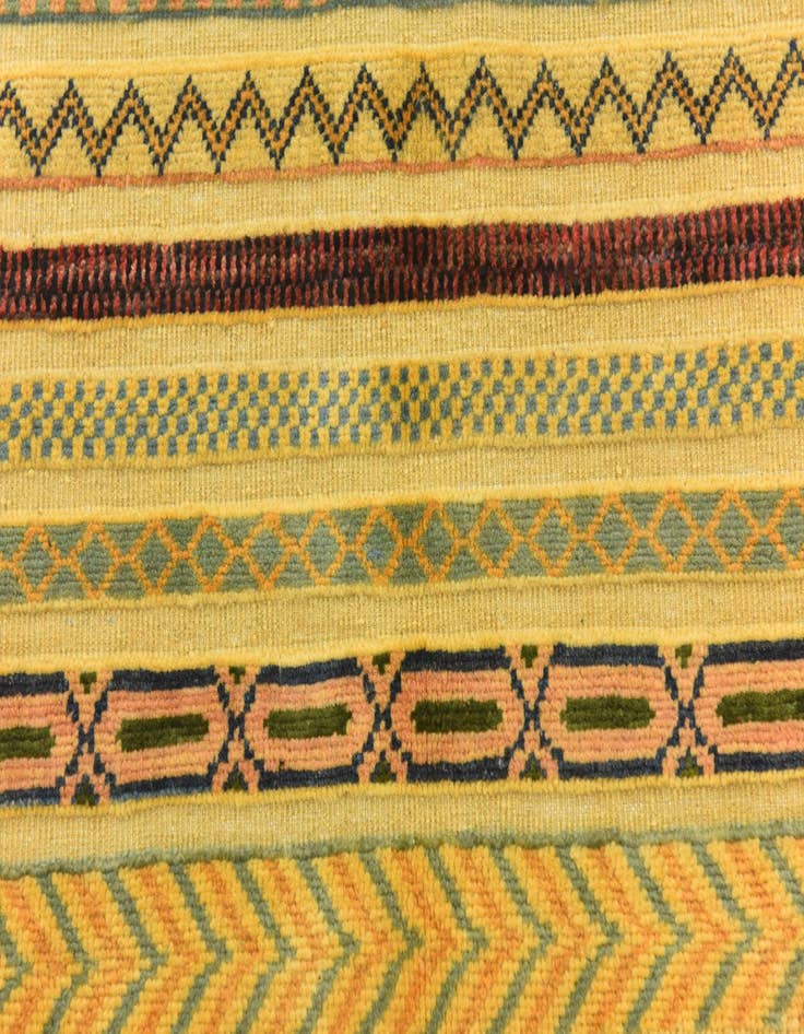 Detail image of  2' 7 x 4' 1  Hand Knotted Modern Ziegler Rug