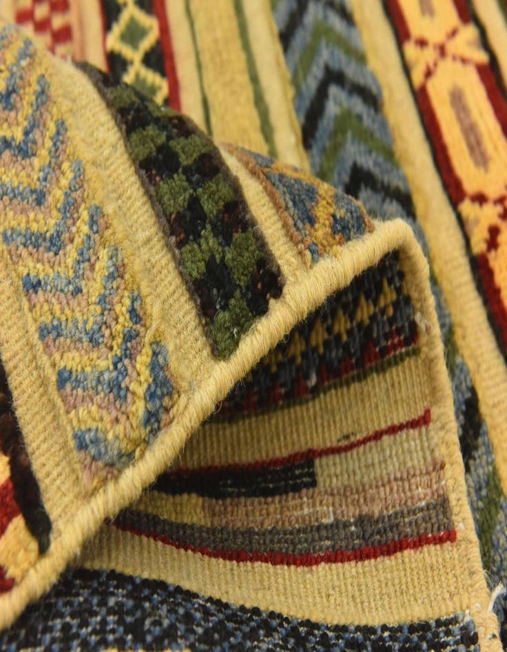 Detail image of  2' 7 x 3' 11  Hand Knotted Modern Ziegler Rug