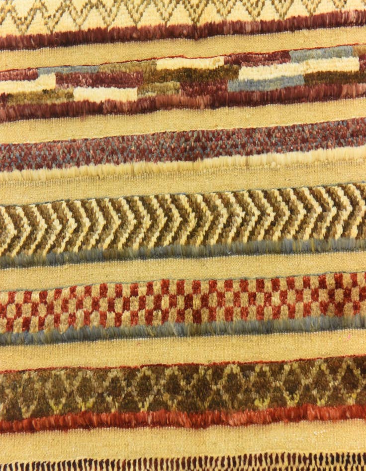 Detail image of  2' 9 x 3' 11  Hand Knotted Modern Ziegler Rug