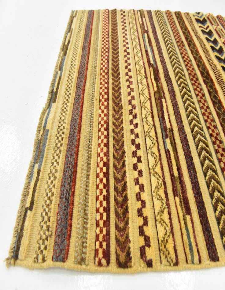 Detail image of  2' 9 x 3' 11  Hand Knotted Modern Ziegler Rug