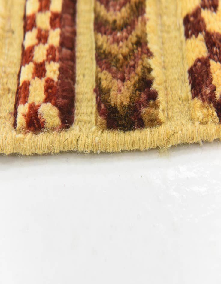 Detail image of  2' 9 x 3' 11  Hand Knotted Modern Ziegler Rug