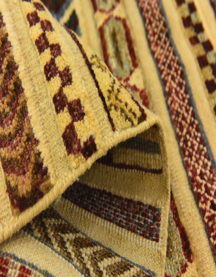 Detail image of  2' 9 x 3' 11  Hand Knotted Modern Ziegler Rug