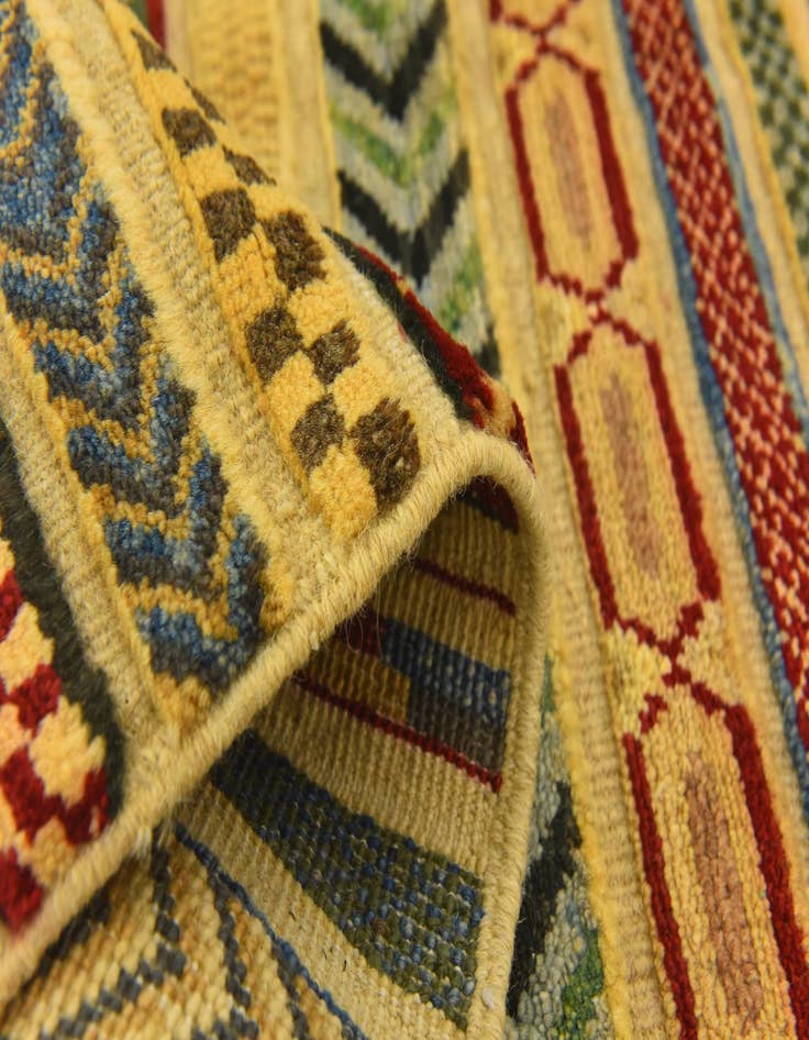 Detail image of  2' 9 x 4'  Hand Knotted Modern Ziegler Rug