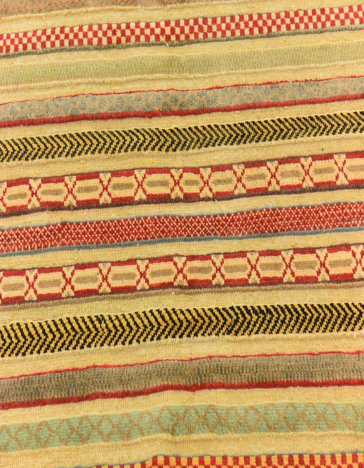 Detail image of  4' x 6'  Hand Knotted Modern Ziegler Rug