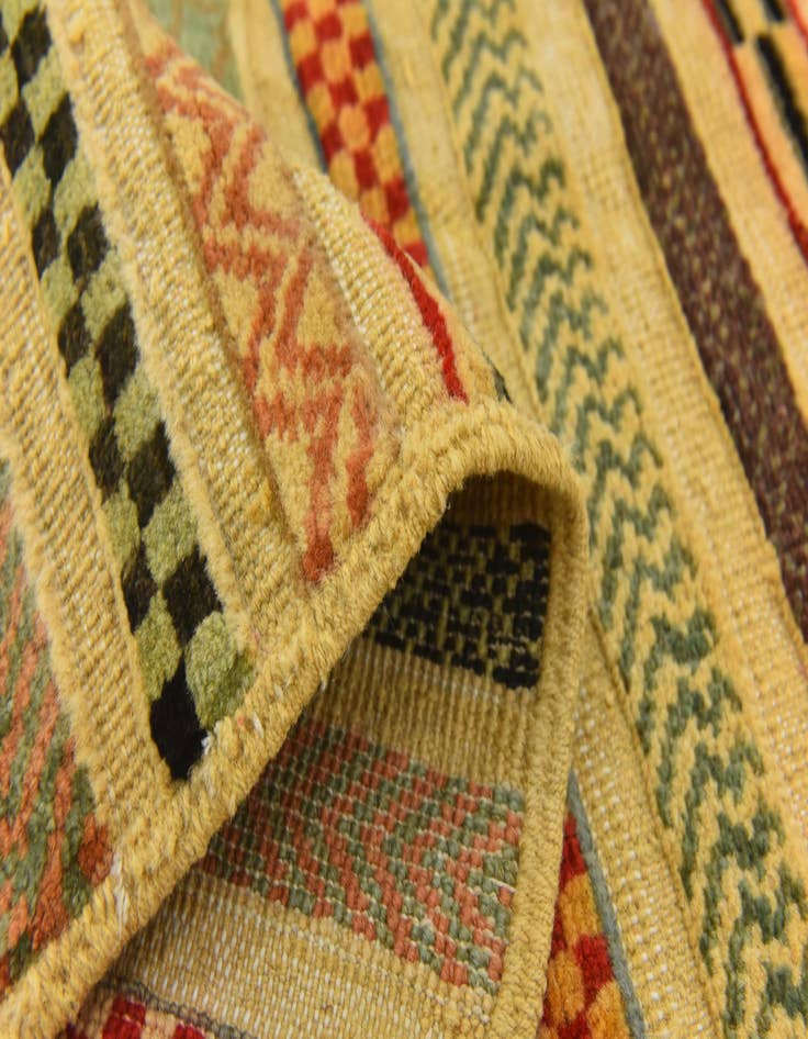 Detail image of  4' x 6'  Hand Knotted Modern Ziegler Rug