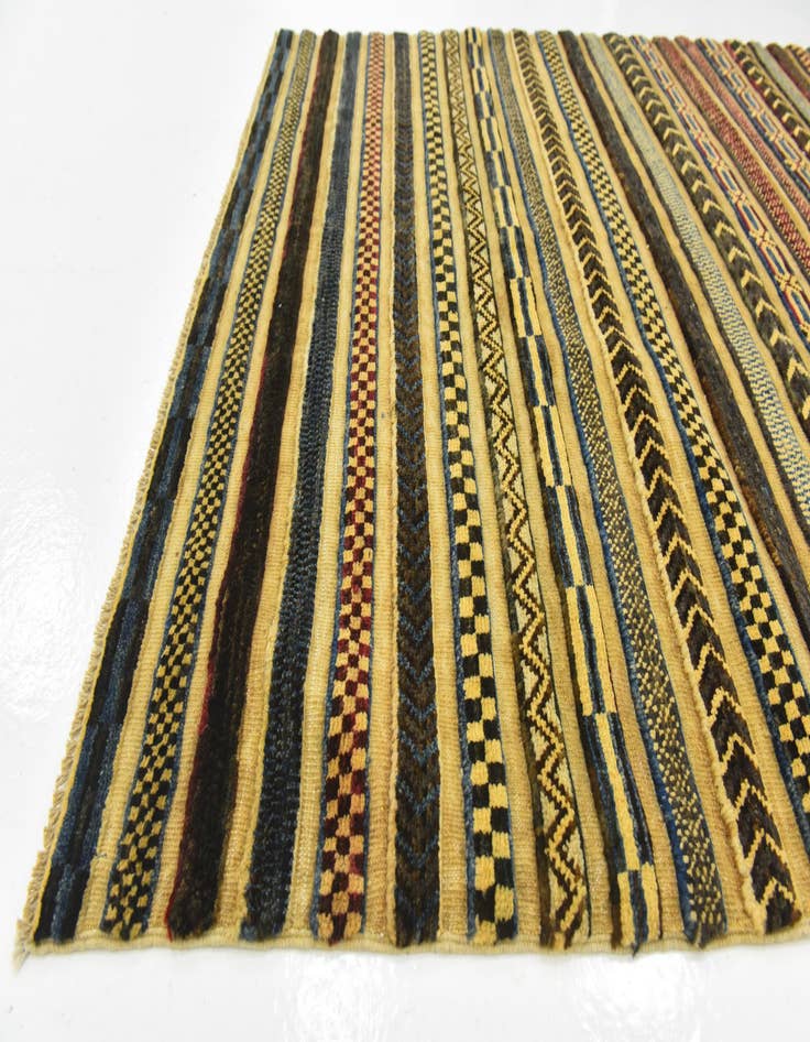 Detail image of  4' x 6' 4  Hand Knotted Modern Ziegler Rug