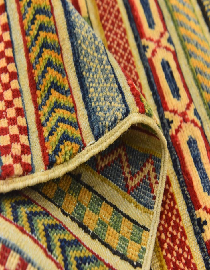 Detail image of  3' 10 x 5' 10  Hand Knotted Modern Ziegler Rug