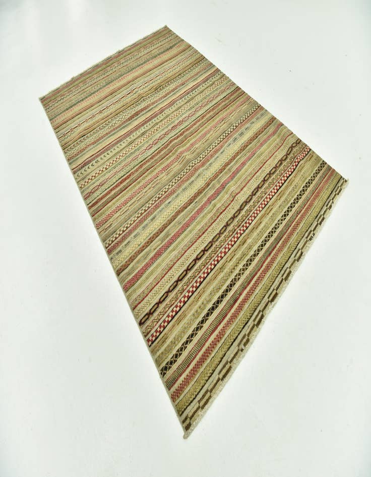 Detail image of  5' 1 x 7' 8  Hand Knotted Modern Ziegler Oriental Rug