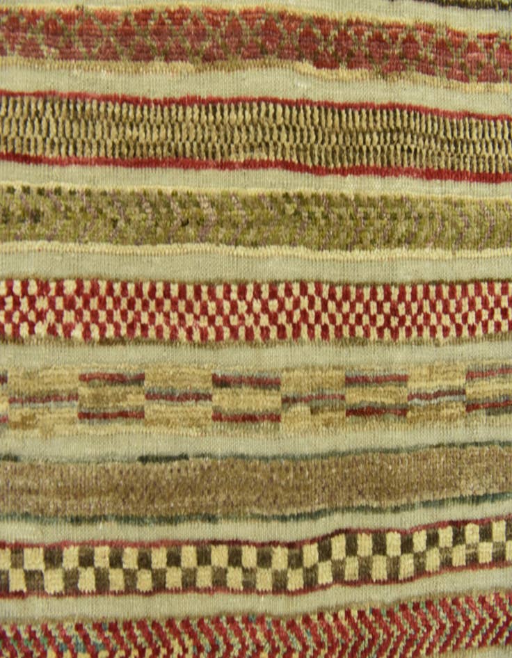 Detail image of  5' 1 x 7' 8  Hand Knotted Modern Ziegler Oriental Rug