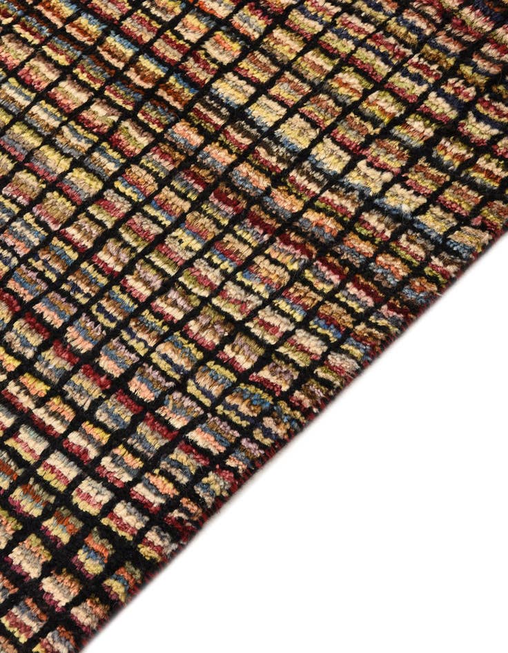 Detail image of  2' 8 x 4' 2  Hand Knotted Modern Ziegler Rug