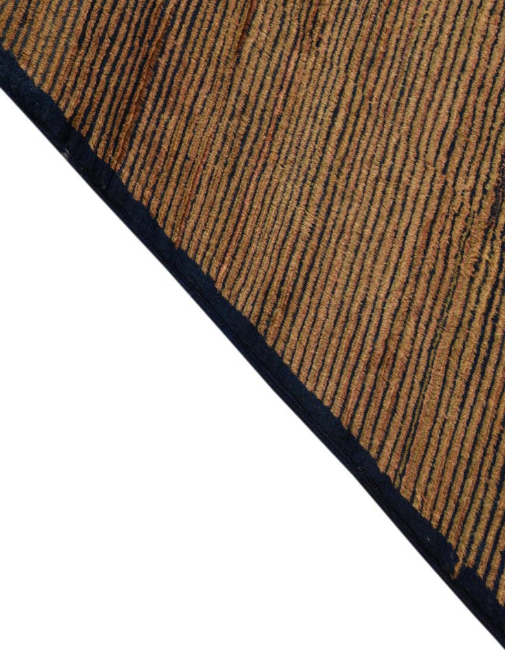 Detail image of  3' 2 x 4' 10  Hand Knotted Modern Ziegler Rug
