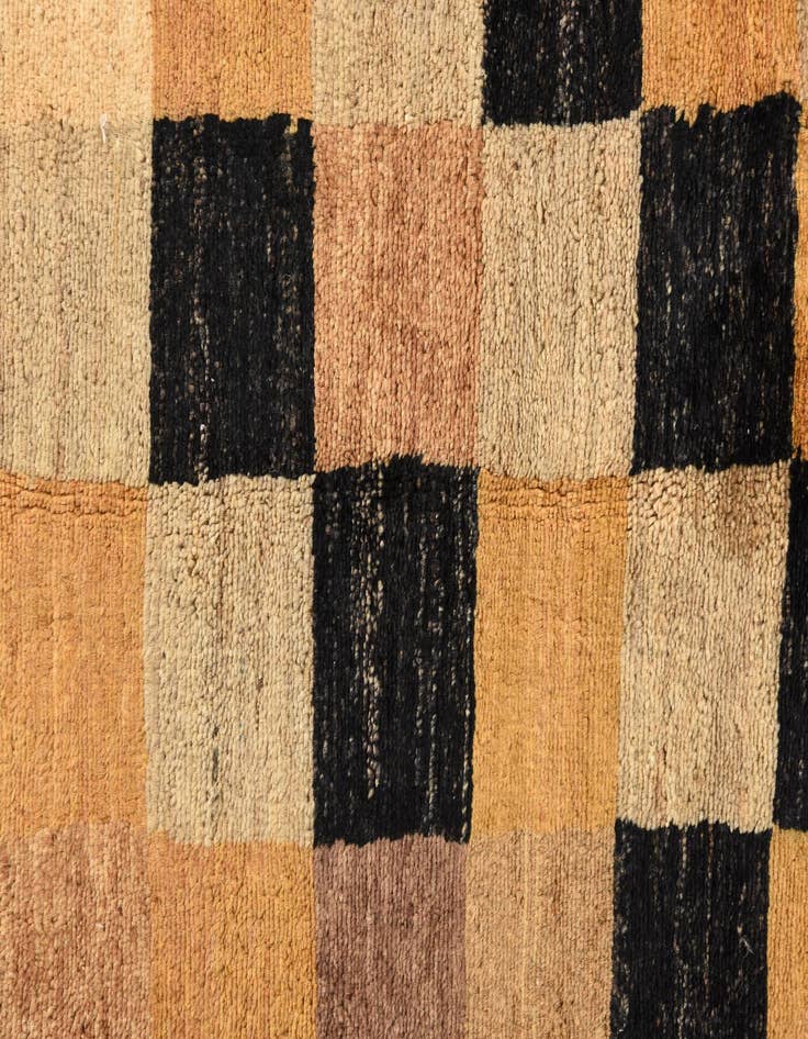 Detail image of  2' 7 x 4'  Hand Knotted Modern Ziegler Rug