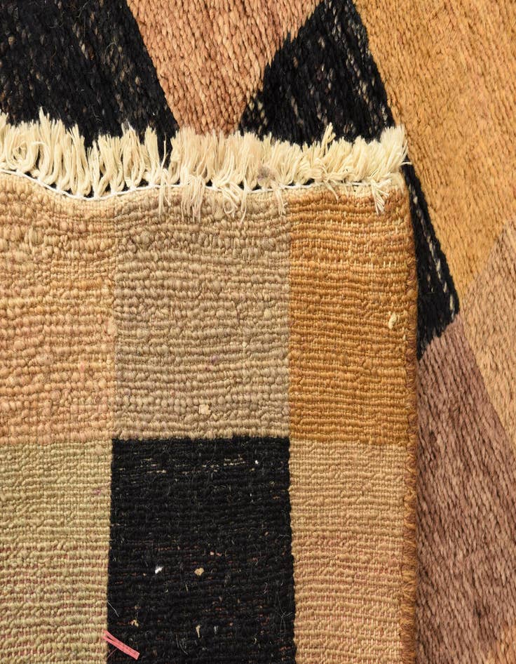 Detail image of  2' 7 x 4'  Hand Knotted Modern Ziegler Rug