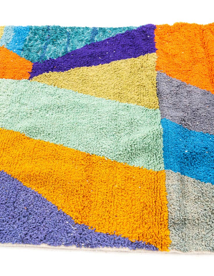 Detail image of  4' 8 x 8'  Hand Knotted Moroccan Wool Rug