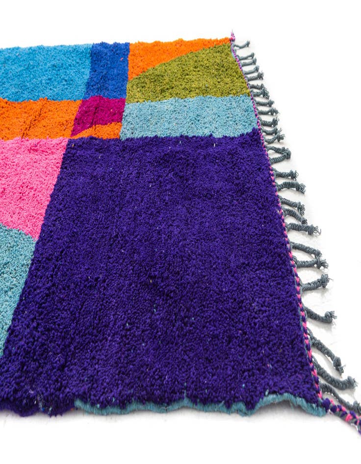 Detail image of  4' 10 x 8'  Hand Knotted Moroccan Wool Rug