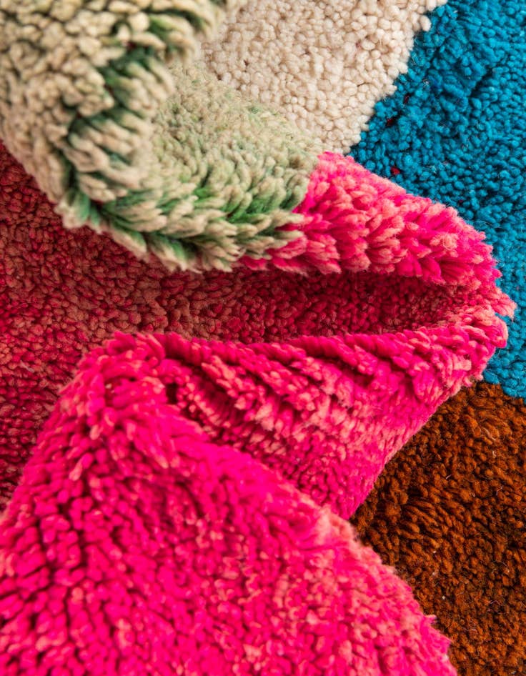 Detail image of  5' 2 x 7' 8  Hand Knotted Moroccan Wool Rug