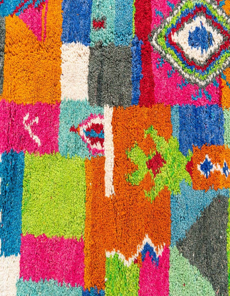 Detail image of  5' 2 x 8' 2  Hand Knotted Moroccan Wool Rug