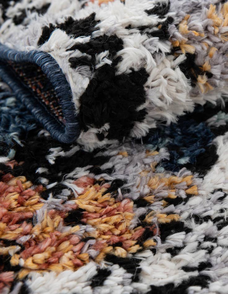 Detail image of  4' x 6' Morocco Rug