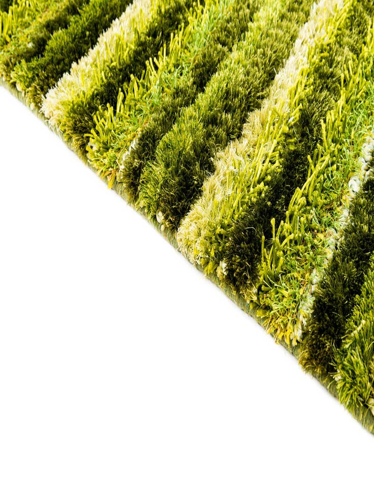 Detail image of  5' x 6' 7 Multi-Tone Shag Rug