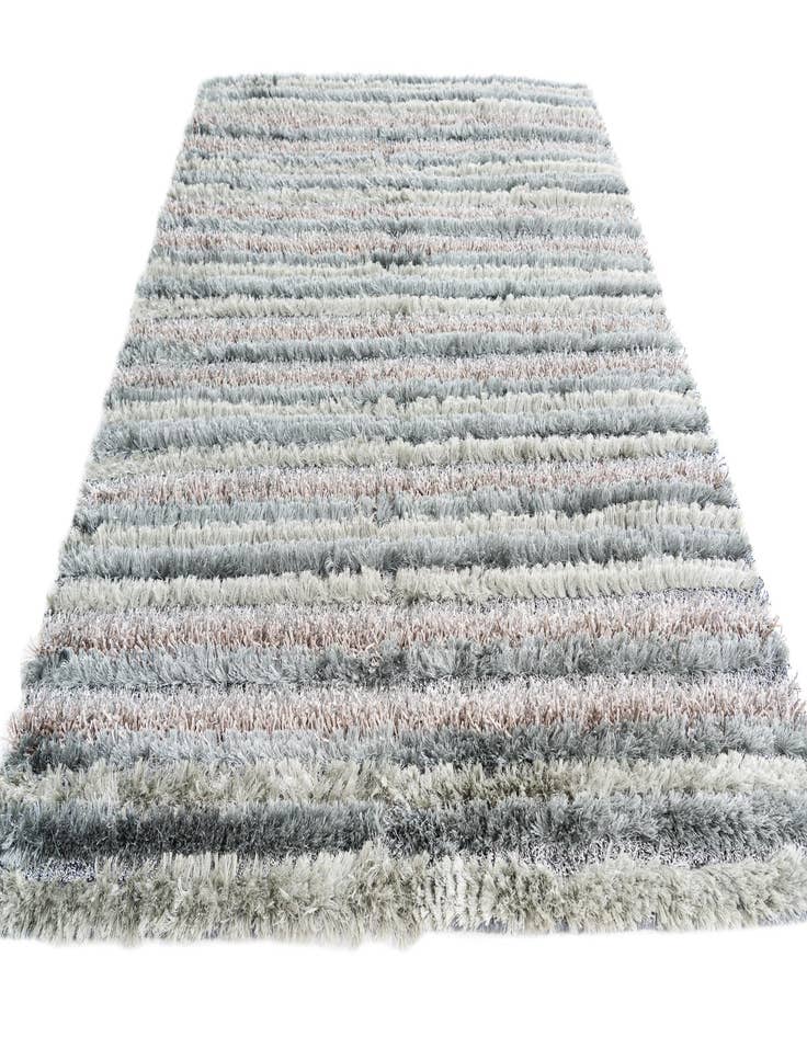 Detail image of  5' x 6' 7 Multi-Tone Shag Rug