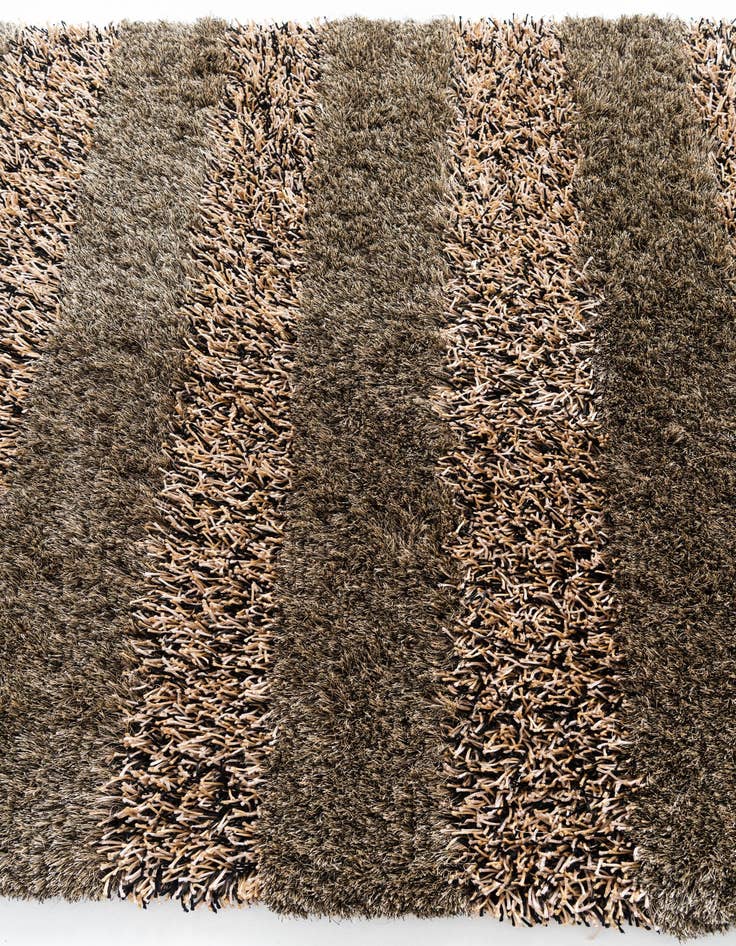 Detail image of  5' 1 x 6' 7  Hand Knotted Multi-Tone Shag Rug