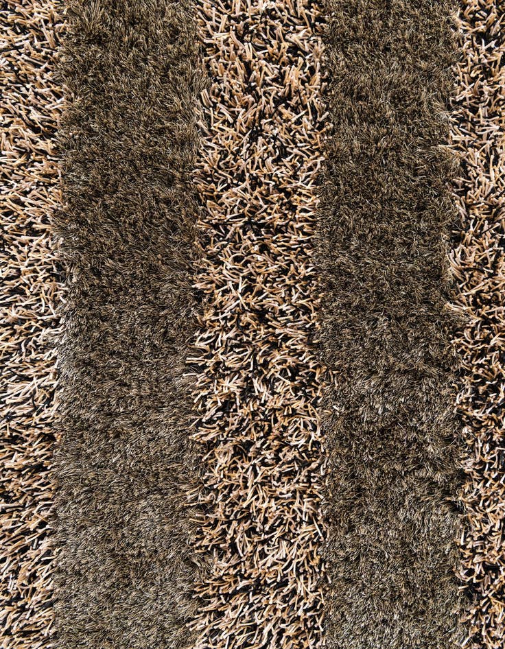 Detail image of  5' 1 x 6' 7  Hand Knotted Multi-Tone Shag Rug