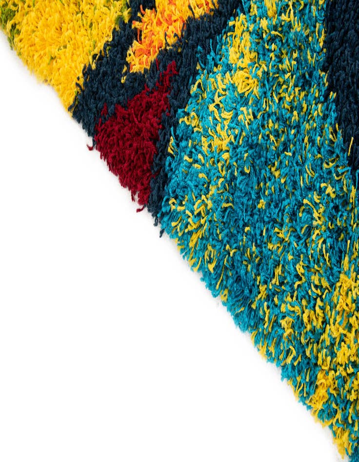 Detail image of  5' x 7' 5 Multi-Tone Shag Rug