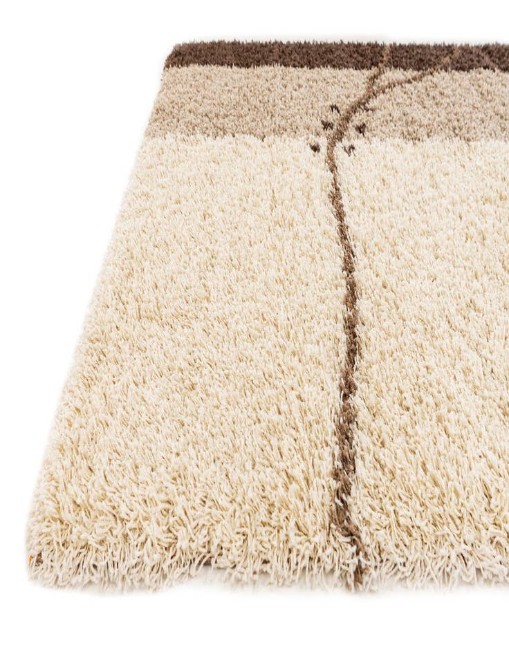 Detail image of  5' 3 x 7' 7 Multi-Tone Shag Rug