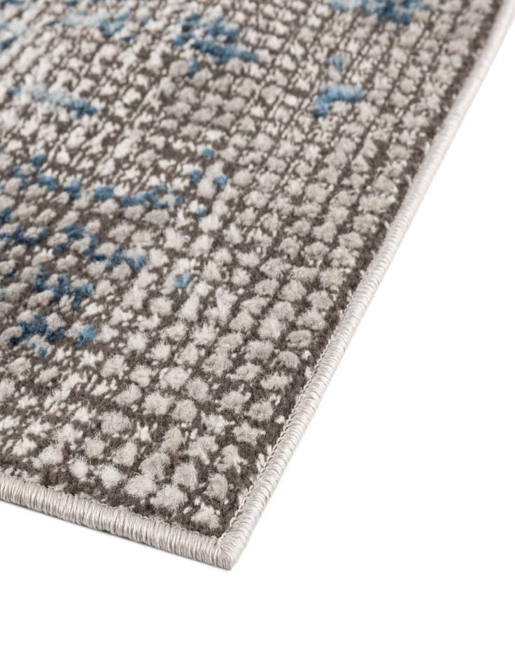 Detail image of  5' 6 x 7' 7 Nyla Rug