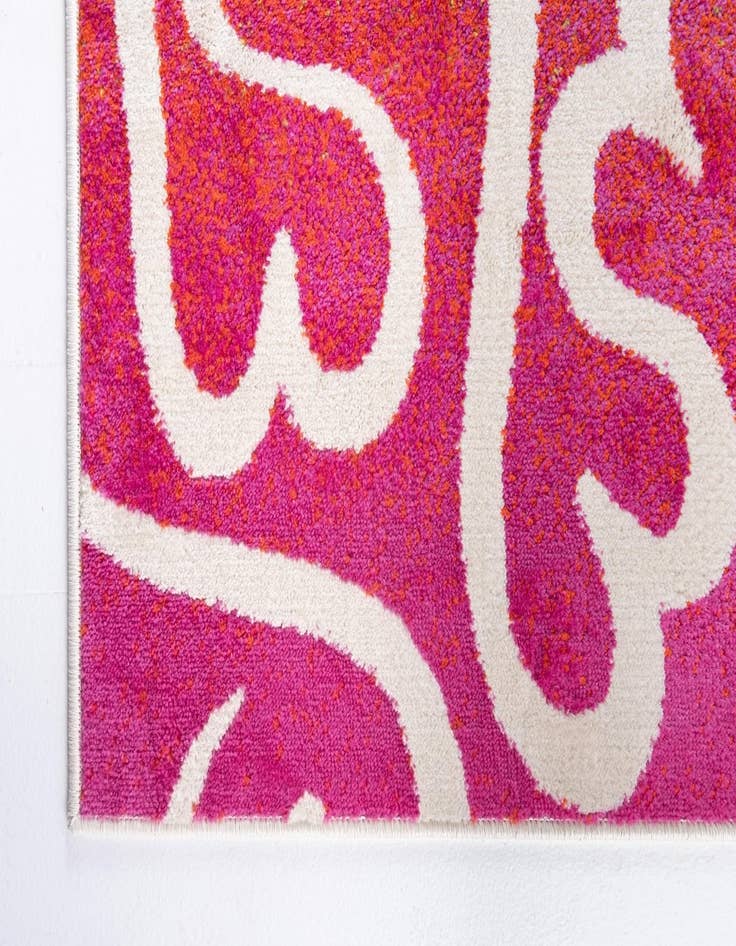 Detail image of Jane Seymour 8' x 10' Open Hearts Rug