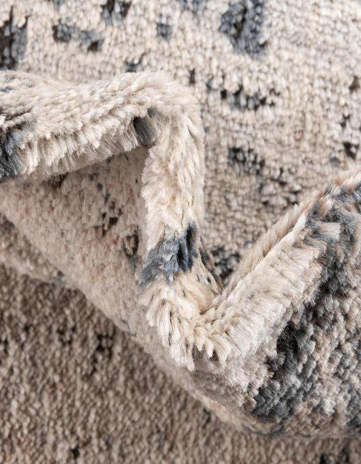 Detail image of  6' x 9' Oregon Rug