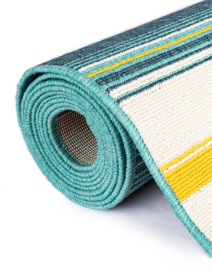 Detail image of  4' x 6'  Washable Border Indoor / Outdoor Rug