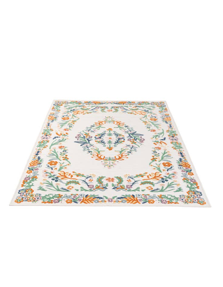 Detail image of  5' 4 x 7' 6  Washable Botanical Indoor / Outdoor Rug