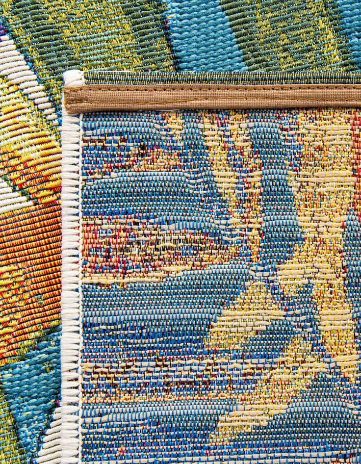 Detail image of  4' x 6'  Washable Botanical Indoor / Outdoor Rug