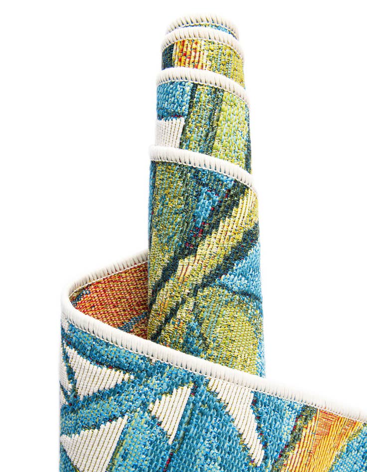 Detail image of  4' x 6'  Washable Botanical Indoor / Outdoor Rug