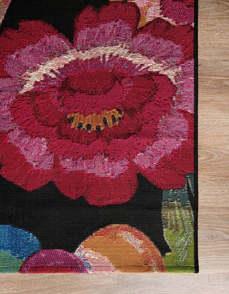 Detail image of  7' 10 x 11'  Washable Botanical Indoor / Outdoor Rug