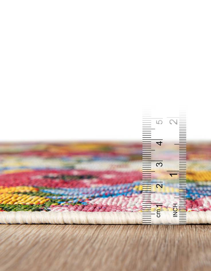 Detail image of  4' x 6'  Washable Botanical Indoor / Outdoor Rug