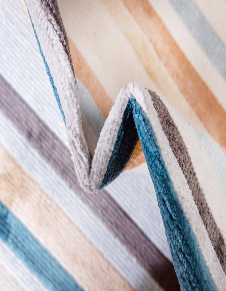 Detail image of  8' x 10'  Washable Haven Indoor / Outdoor Rug